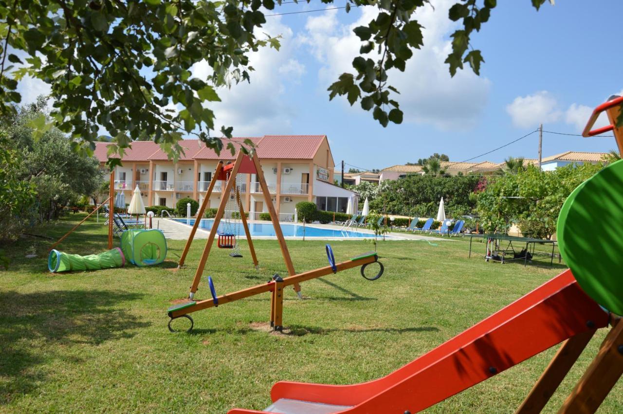 Aggelos Family Hotel モライティカ エクステリア 写真