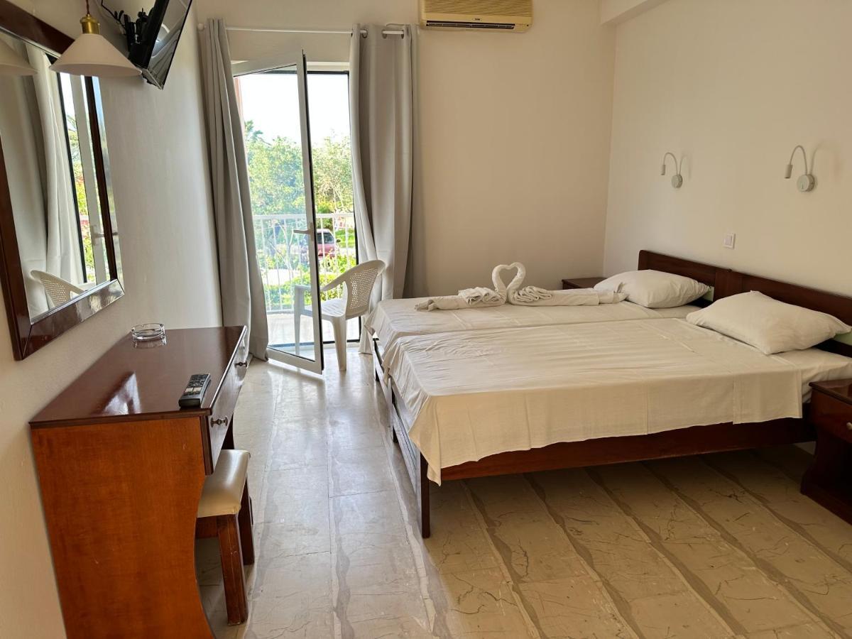 Aggelos Family Hotel モライティカ エクステリア 写真